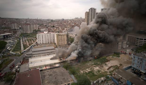 Esenyurt'ta korkutan fabrika yangını