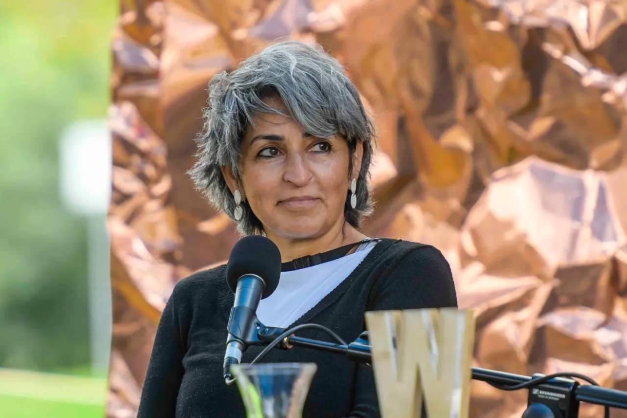  Filistin kökenli Amerikalı yazar ve insan hakları savunucusu Susan Abulhawa