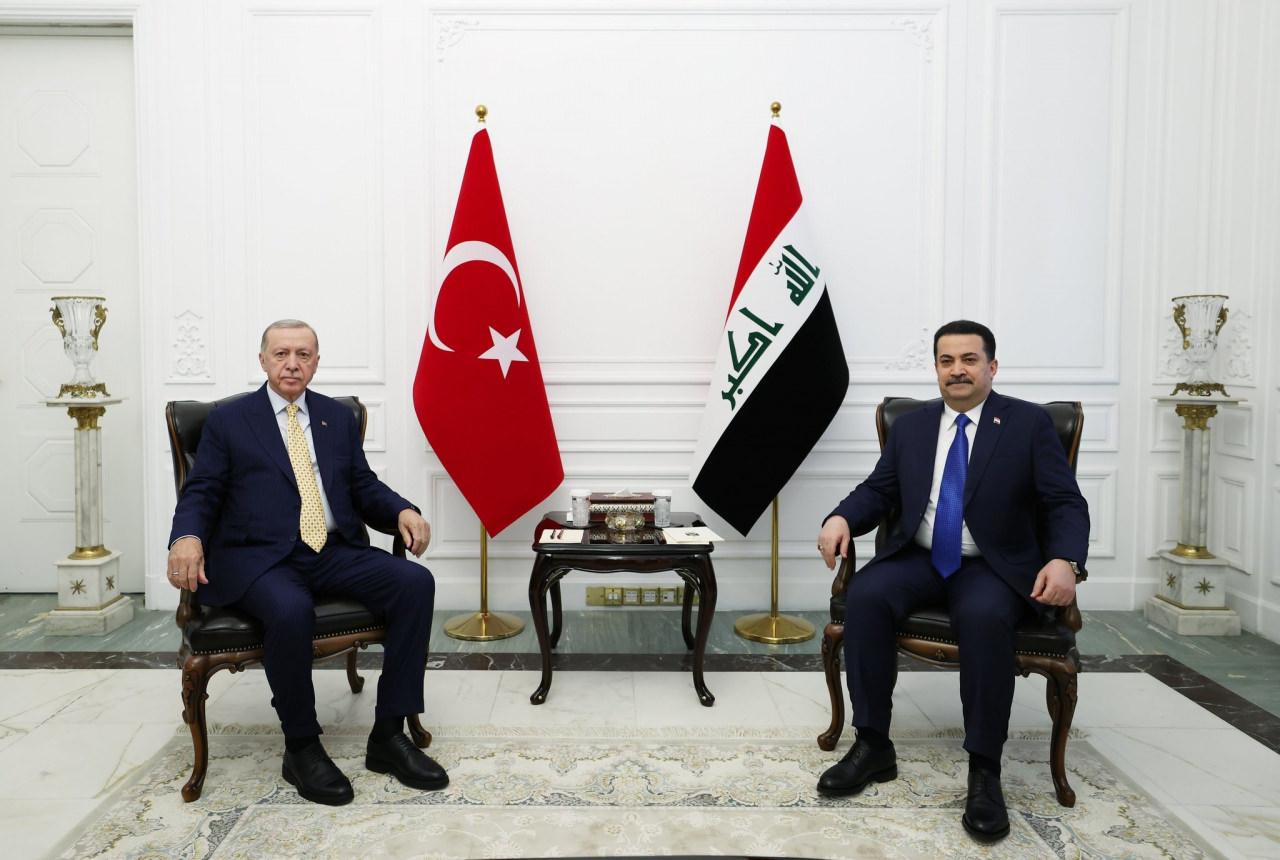 Cumhurbaşkanı Recep Tayyip Erdoğan, Irak’taki resmî temasları kapsamında, Irak Başbakanı Muhammed Şiya es-Sudani ile görüştü.