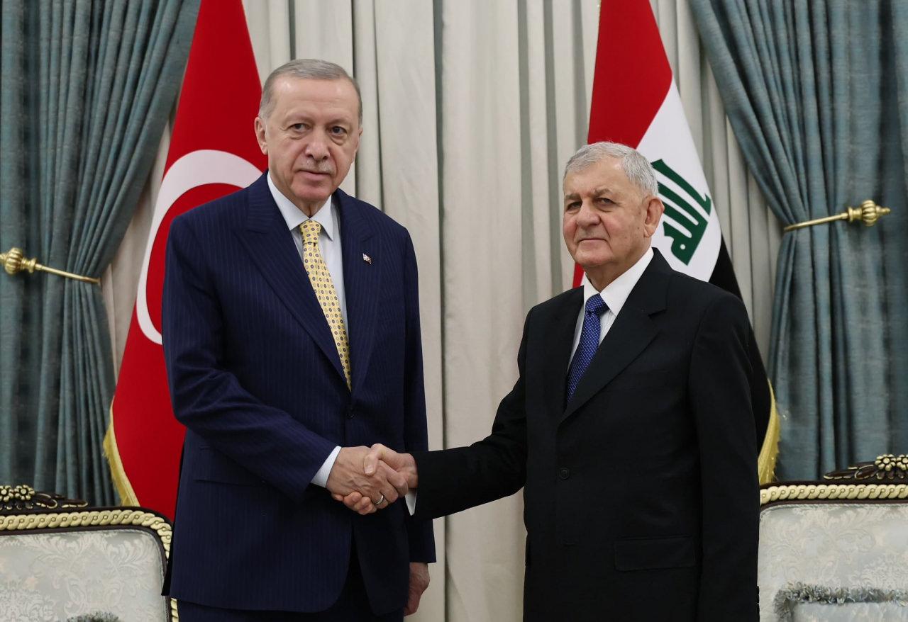 Cumhurbaşkanı Recep Tayyip Erdoğan, Bağdat’ta Irak Cumhurbaşkanı Abdullatif Reşid ile bir görüşme gerçekleştirdi. 