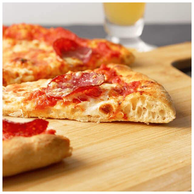 Mayasız pizza hamuru nasıl yapılır? Sadece 15 dakikada pizza hamurunuz hazır!