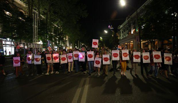 Gürcistan'da, "yabancı etkinin şeffaflığı" yasa tasarısı karşıtı gösteride arbede yaşandı