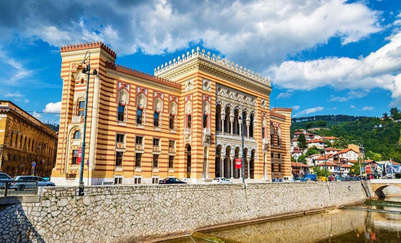 Saraybosna’nın büyüleyici mimarisi: Vijecnica Kütüphanesi