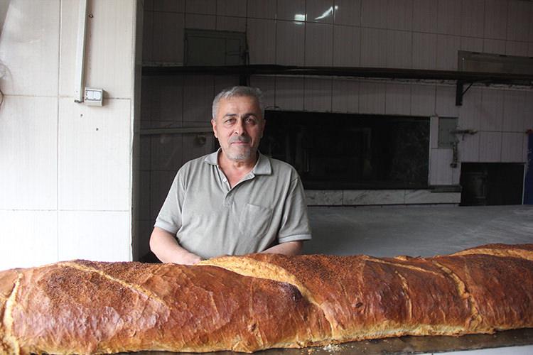 Sivaslı fırıncı 3 metre 80 santimetre uzunluğunda ekmek yaptı - Resim : 2