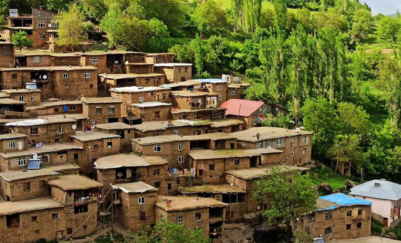 Türkiye'nin gizli hazinesi! Uzuntaş köyündeki taş evler için resmen akın ediyorlar