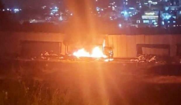 İsrail Gazze'ye gelen yardım tırlarını ateşe verdi