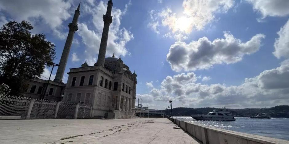 İstanbul Boğazı'nda huzur bulabileceğiniz yalı camileri