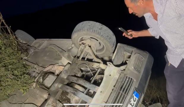Elazığ'da otomobil şarampole yuvarlandı, aynı ailenden 7 yaralı