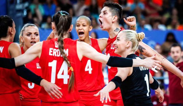 Müthiş geri dönüş! Filenin Sultanları, olimpiyatlara galibiyetle başladı!
