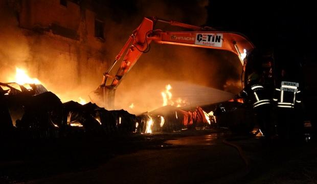 Mersin'de korkutan yangın tüm tesisi sardı