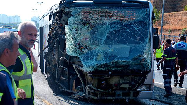 İETT'den metrobüs kazasıyla ilgili son dakika açıklaması! Kazanın nedeni belli oldu