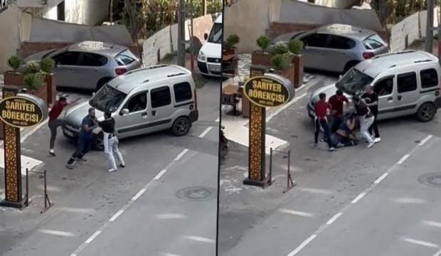 Karısına arkadaşlık teklifi eden şahıslar tarafından darp edildi ve bıçaklandı