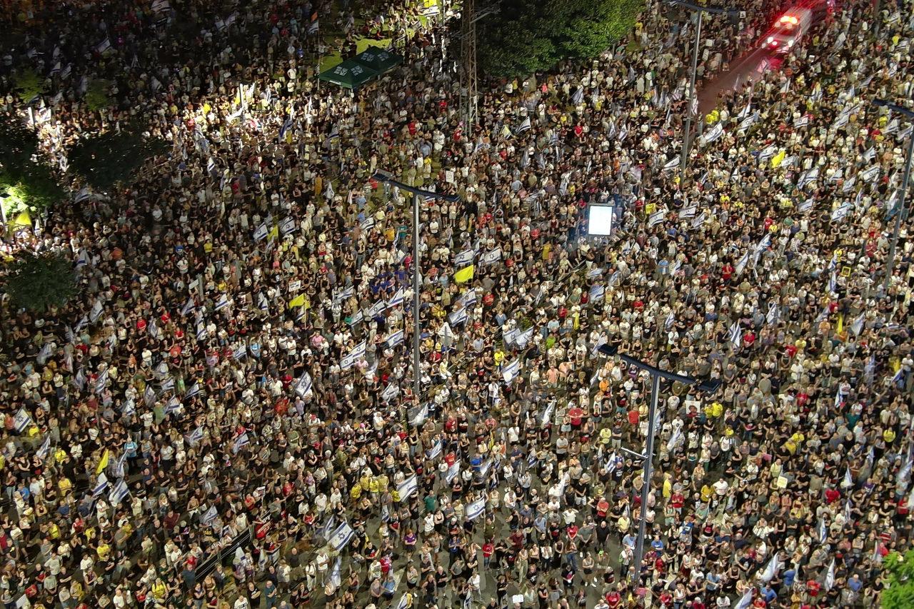 İsrail vatandaşları resmen harekete geçti! Netanyahu için yolun sonu! Tam 500 bin...