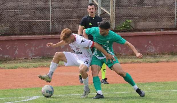 Yeşil Yalova FK, Yeni &Ccedil;anspor'u 3 golle kupanın dışına itti