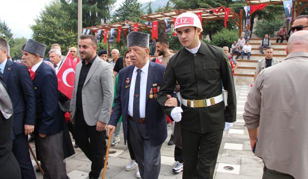 Vefa ve gurur bir arada: Mehmetçik gaziyi yalnız bırakmadı