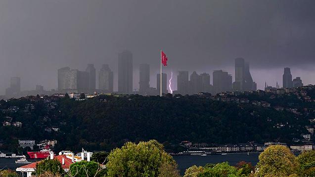 Valilik ve AFAD peş peşe duyurdu! İstanbul ve 11 ildeki vatandaşlara son dakika uyarısı