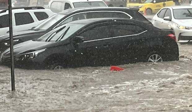 Çanakkale'de sağanak  yağış hayatı olumsuz etkiledi!