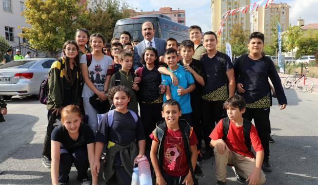 Başkan Altay gençleri doğum günü hediyeleriyle sevindirecek