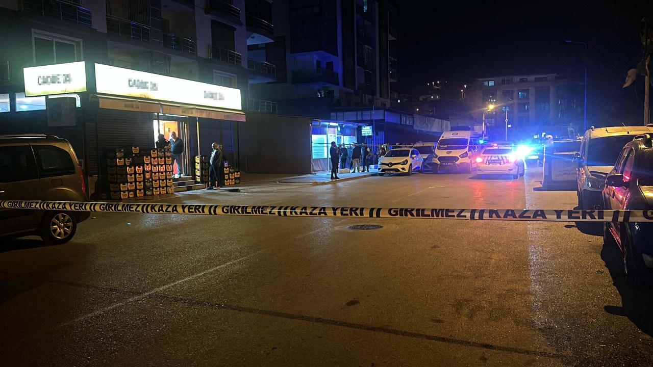 İzmir'de iki grup arasında kavga: 3 çocuk babası polis memuru vurularak şehit oldu