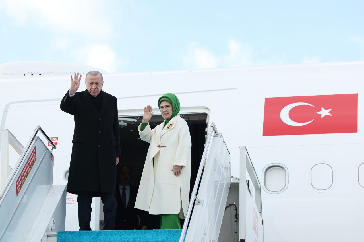 Cumhurbaşkanı Erdoğan'a eşi Emine Erdoğan da eşlik etti. 