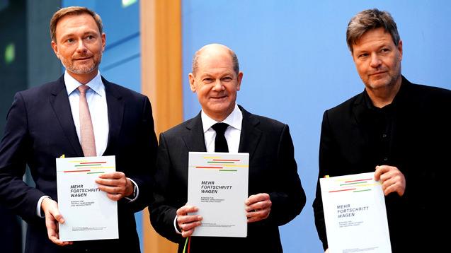 FDP lideri Lindner, SDP lideri Habeck ve Olaf Scholz