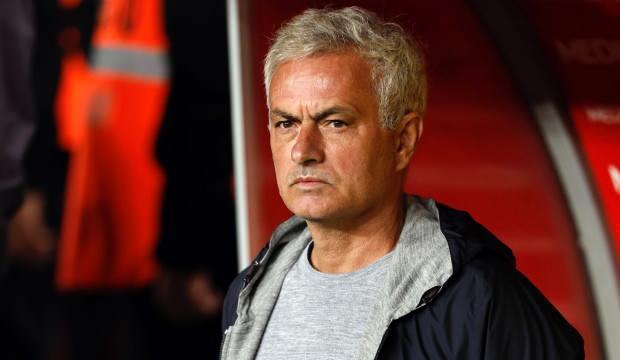 Ünlü teknik adamın koltuğu sallantıda! Çılgın Mourinho iddiası