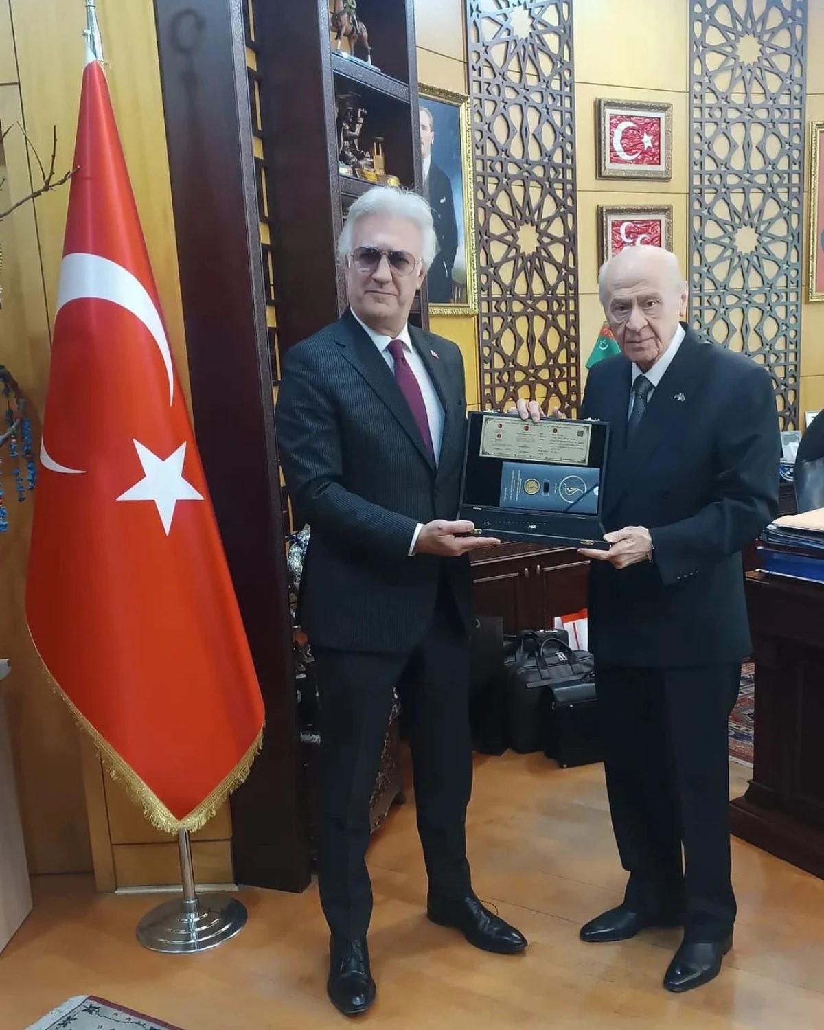 Tamer Karadağlı ve MHP Genel Başkanı Devlet Bahçeli