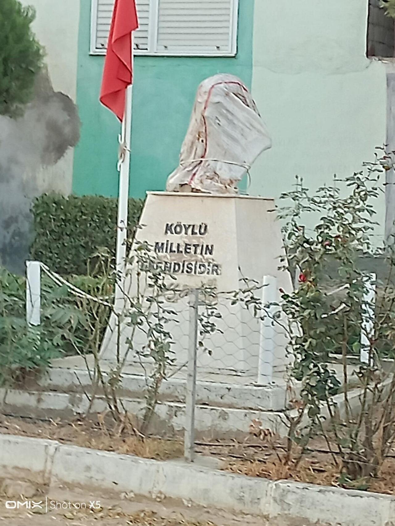 İzmir'de, iki ayrı Atatürk büstüne yönelik 10 Kasım'da saldırıda bulunuldu. 