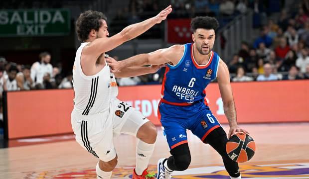 Anadolu Efes, Real Madrid'e acımadı