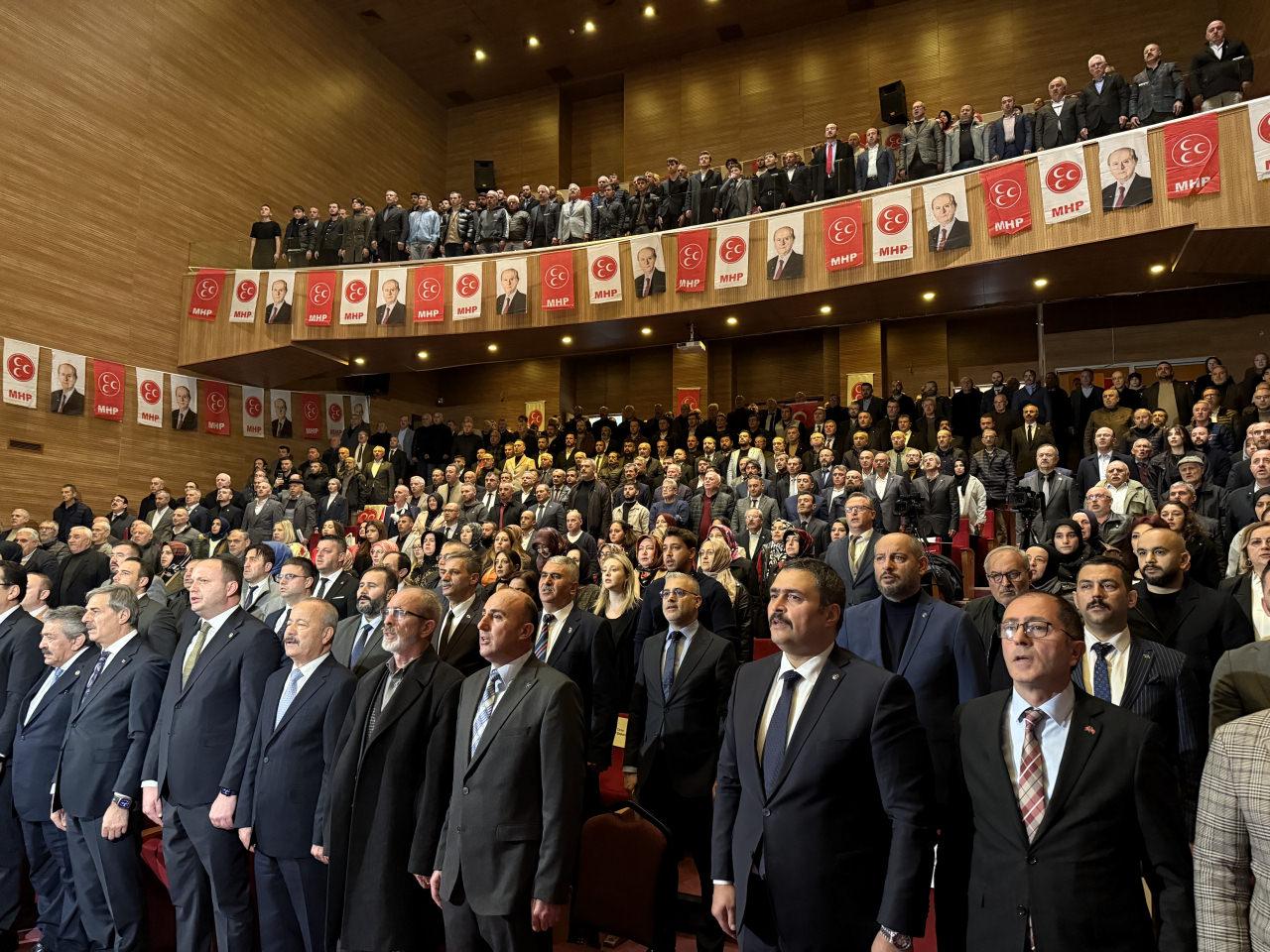 “Bir ve Birlikte Hilal'e Doğru Türkiye Toplantıları”nda İstiklal Marşı'nın okunduğu anlar