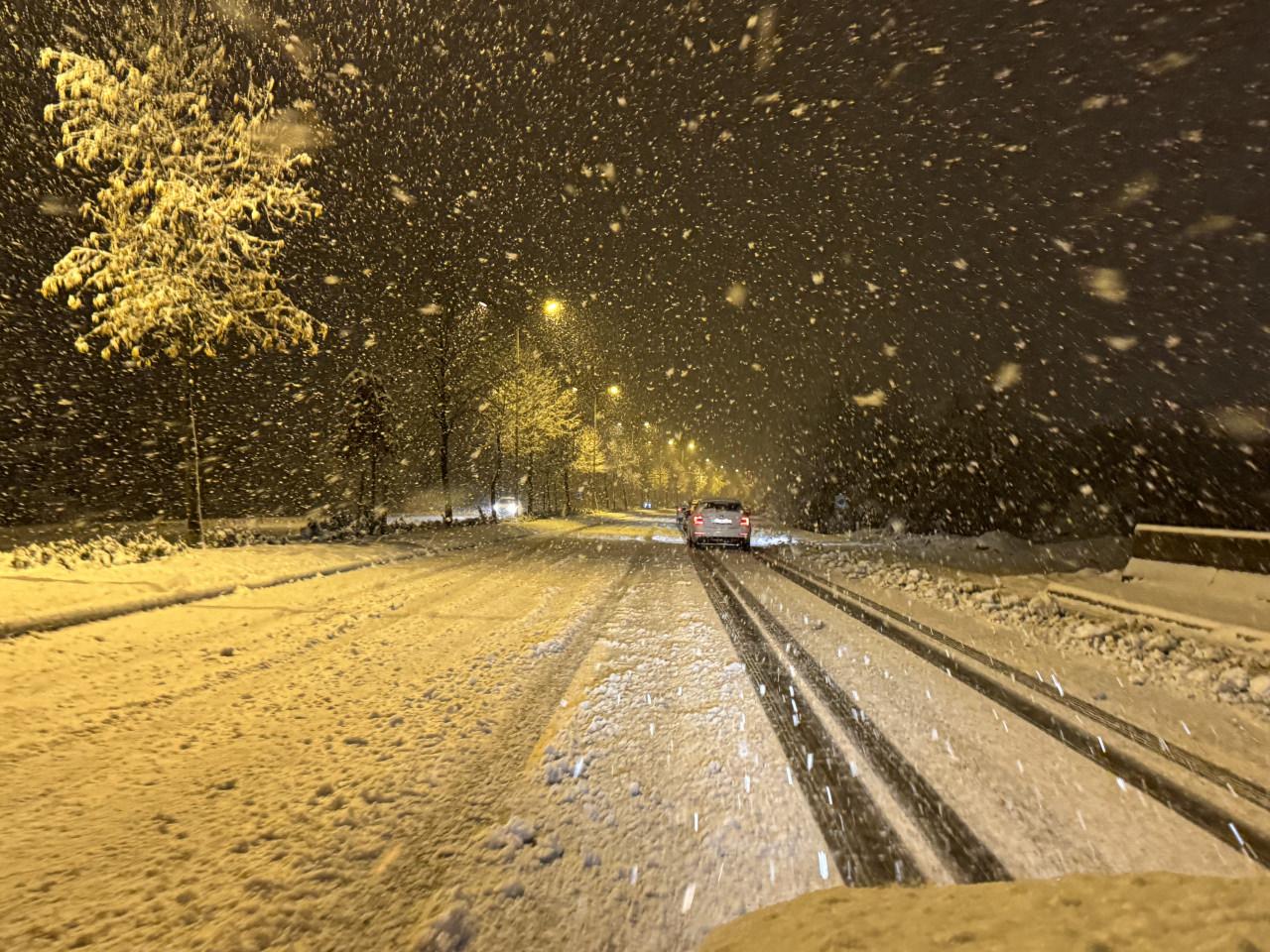 Düzce'de yoğun kar yağışı...