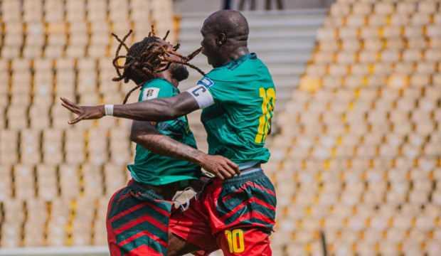 Aboubakar - N'Koudou işbirliği! Kamerun lider bitirdi