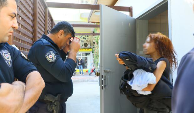 Antalya'da şoke eden olay: Tuvalette attığı çığlık polisi alarma geçirdi!