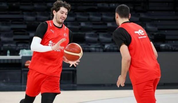 Basketbolda Türkiye-Macaristan maçının biletlerine yoğun ilgi