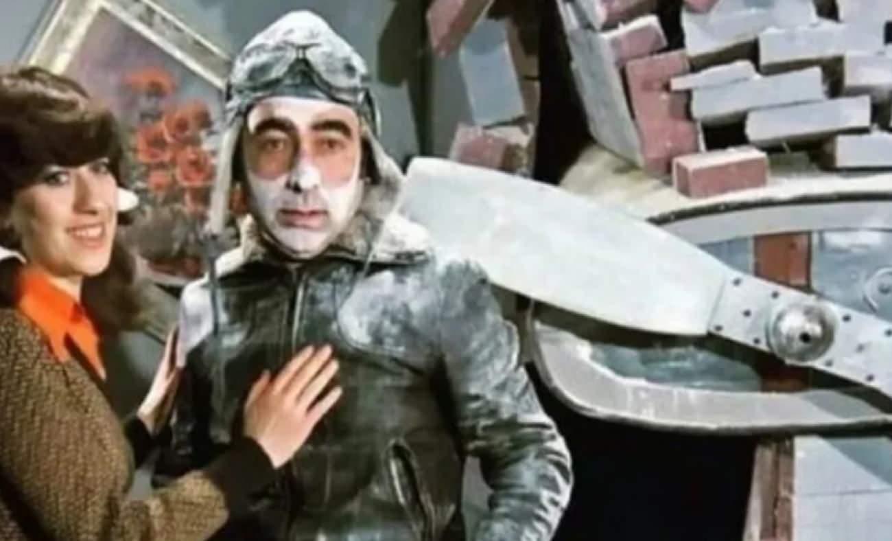 Gülen Gözler filminde Vecihi'nin uçtuğu ev bakın nerede!