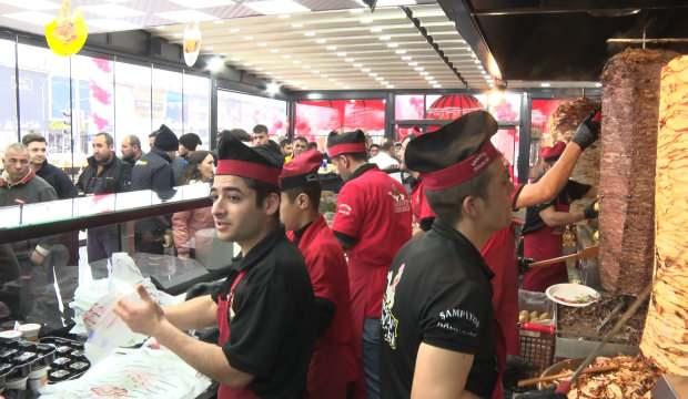 Ankara'da akıllara durgunluk veren olay: 1 ton döneri 3 saatte sattı!