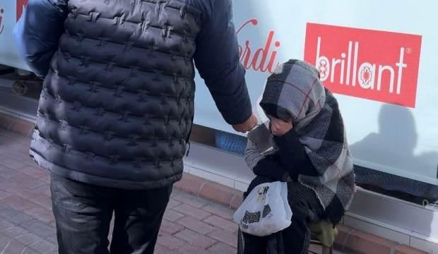 Cebindeki tüm parayı dilenciye veren esnaf sosyal medyayı salladı