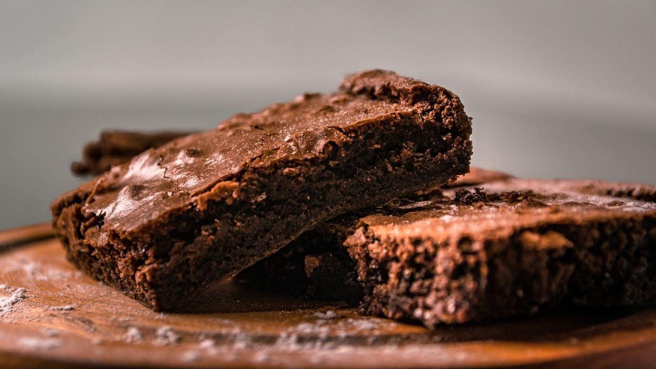 Şekersiz cennet hurmalı browni tarifi