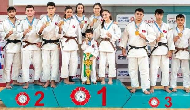 Konya Büyükşehir Belediyespor'un Judoda Bileği Bükülmüyor