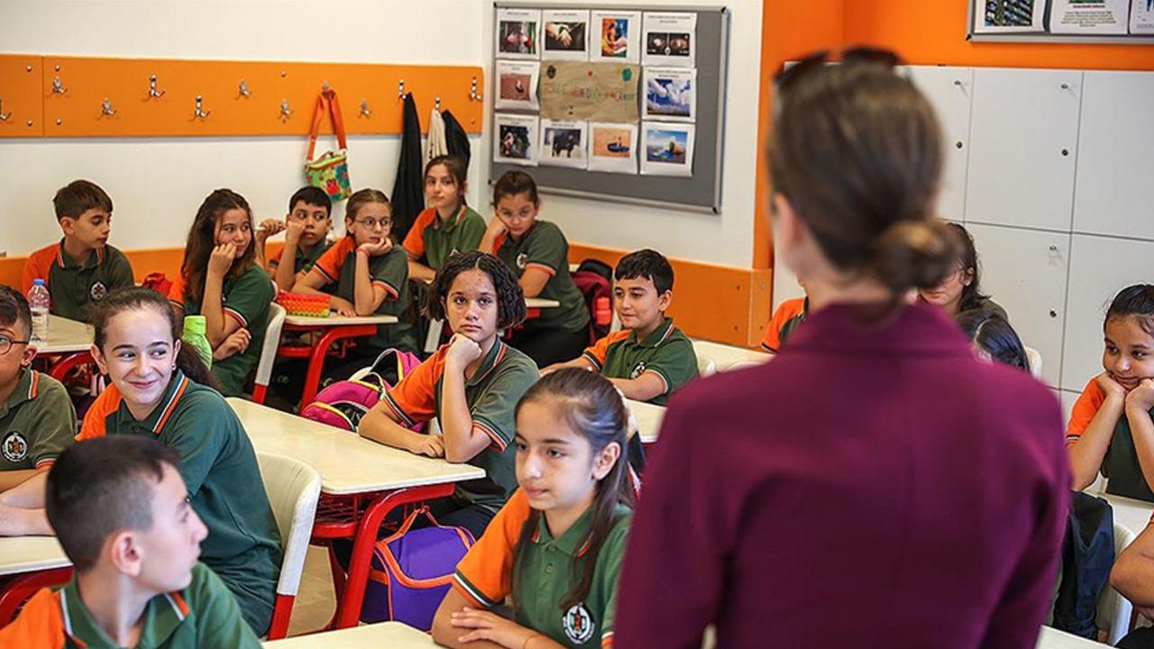 Aday Öğretmenlik ve Öğretmenlik Mesleği Kariyer Basamakları Yönetmeliği, Resmi Gazete'de yayınlandı