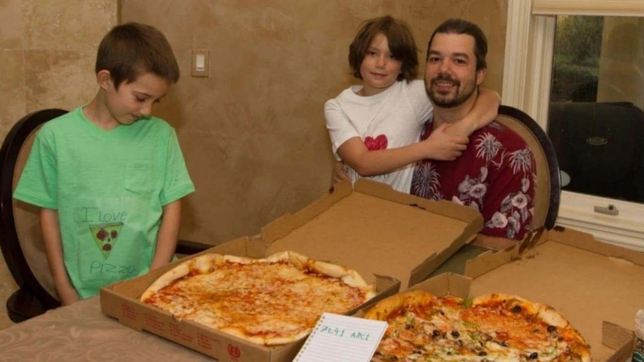 10 bin Bitcoin ile pizza alan adamın, satın alımdan hemen sonraki sosyal medya paylaşımı.