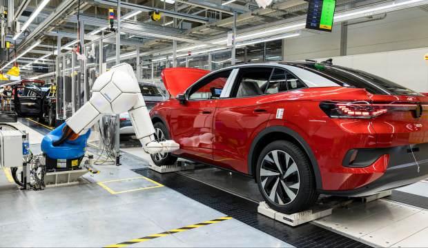 Volkswagen ve Audi'de büyük kriz! Fabrikalarını kapatıyor