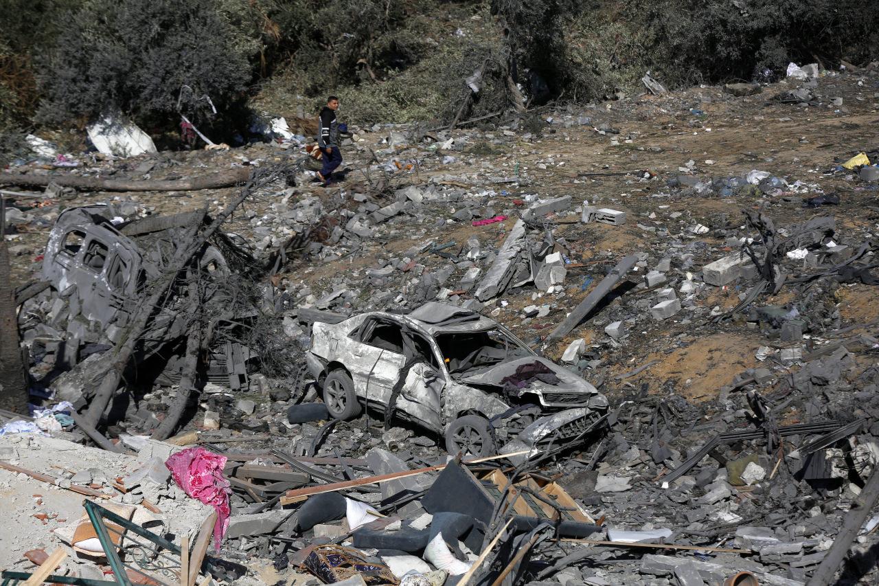 İsrail, 7 Ekim 2023'ten beri Gazze'yi yoğun şekilde bombalıyor. Bu saldırılarda on binlerce masum sivil hayatını kaybetti, yüz binlerce kişi yaralandı.