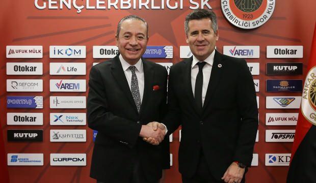 H&uuml;seyin Eroğlu'ndan 1 bu&ccedil;uk yıllık imza!