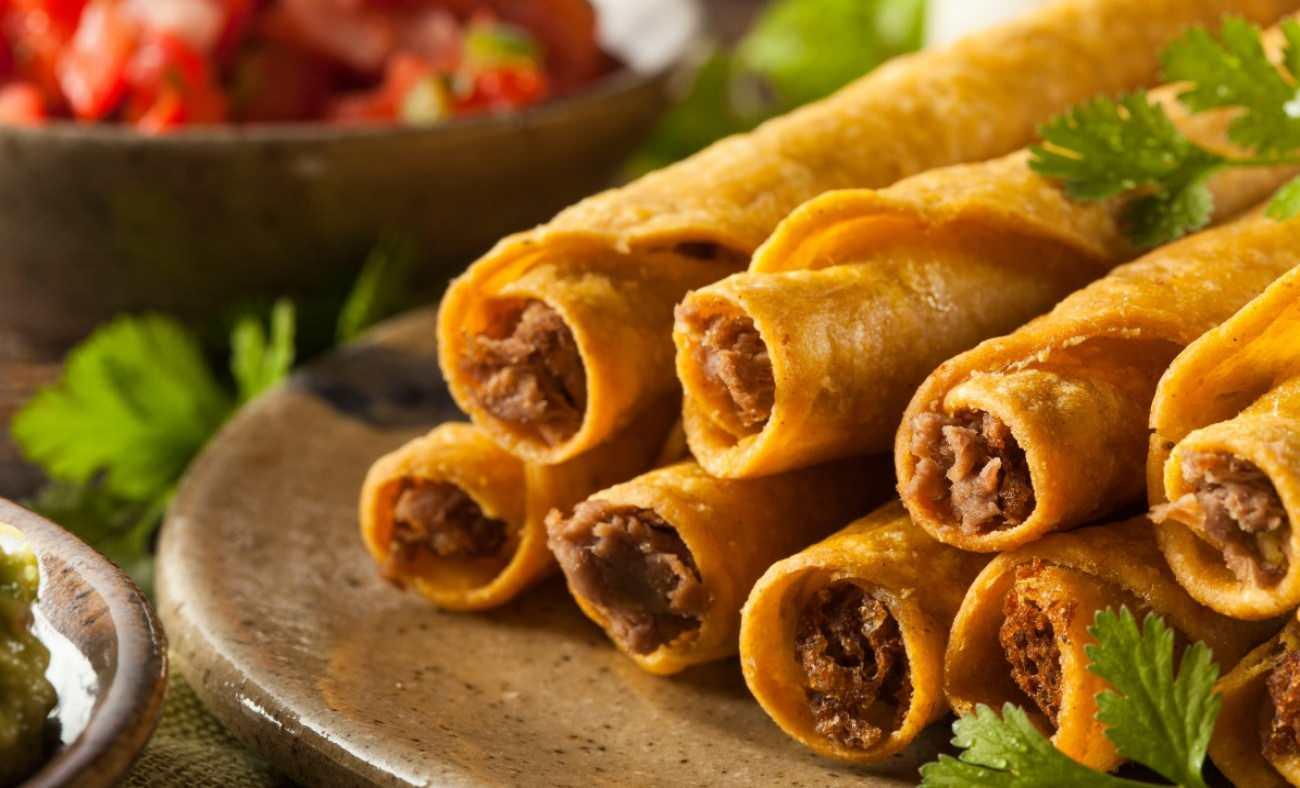 Meksika mutfağından pratik ve çıtır: Taquitos tarifi