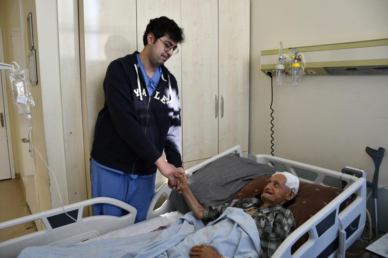 Beyin ve Sinir Cerrahisi Uzmanı Dr. Cafer İkbal Gülsever ve Tahir Sönmez (45)