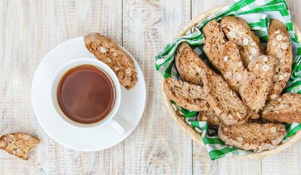 Kahve yanına &ccedil;ok yakışan: Fındıklı biscotti tarifi