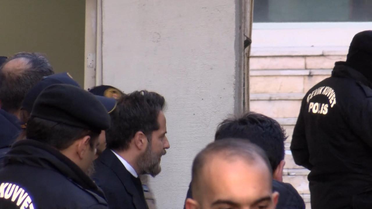 Erden Timur'un sevk görüntüsü