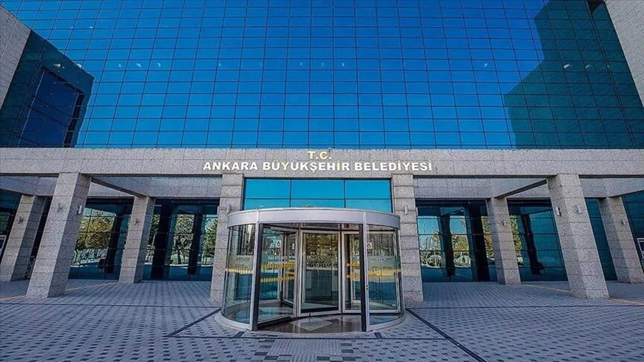 CHP'li Ankara Büyükşehir Belediyesi'nde çift maaş skandalı patlak verdi.