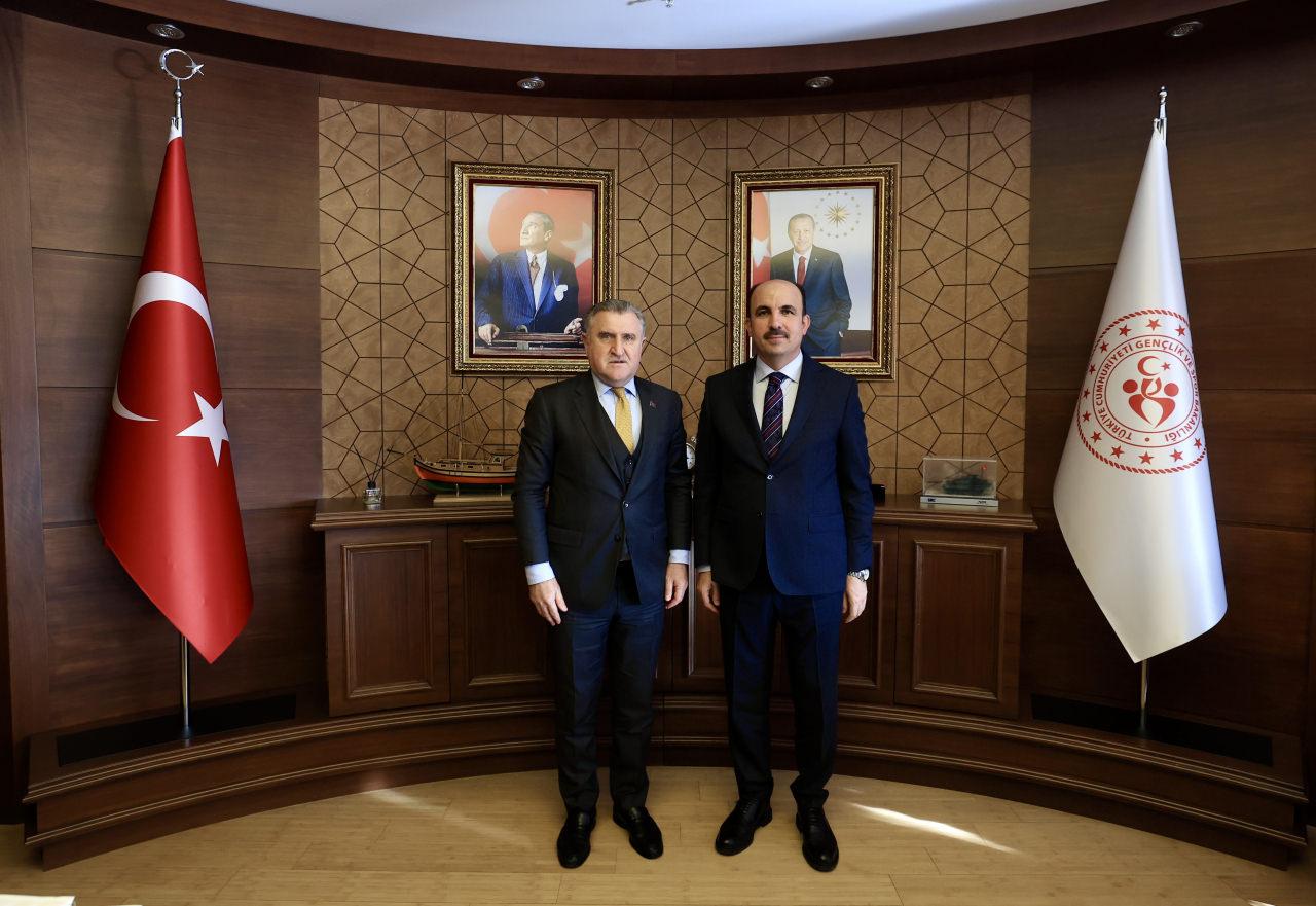 Konya Büyükşehir Belediye Başkanı Uğur İbrahim Altay, Gençlik ve Spor Bakanı Osman Aşkın Bak’ı ziyaret etti.